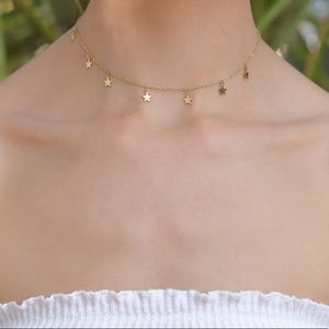 Gold dainty star charm choker.🌟